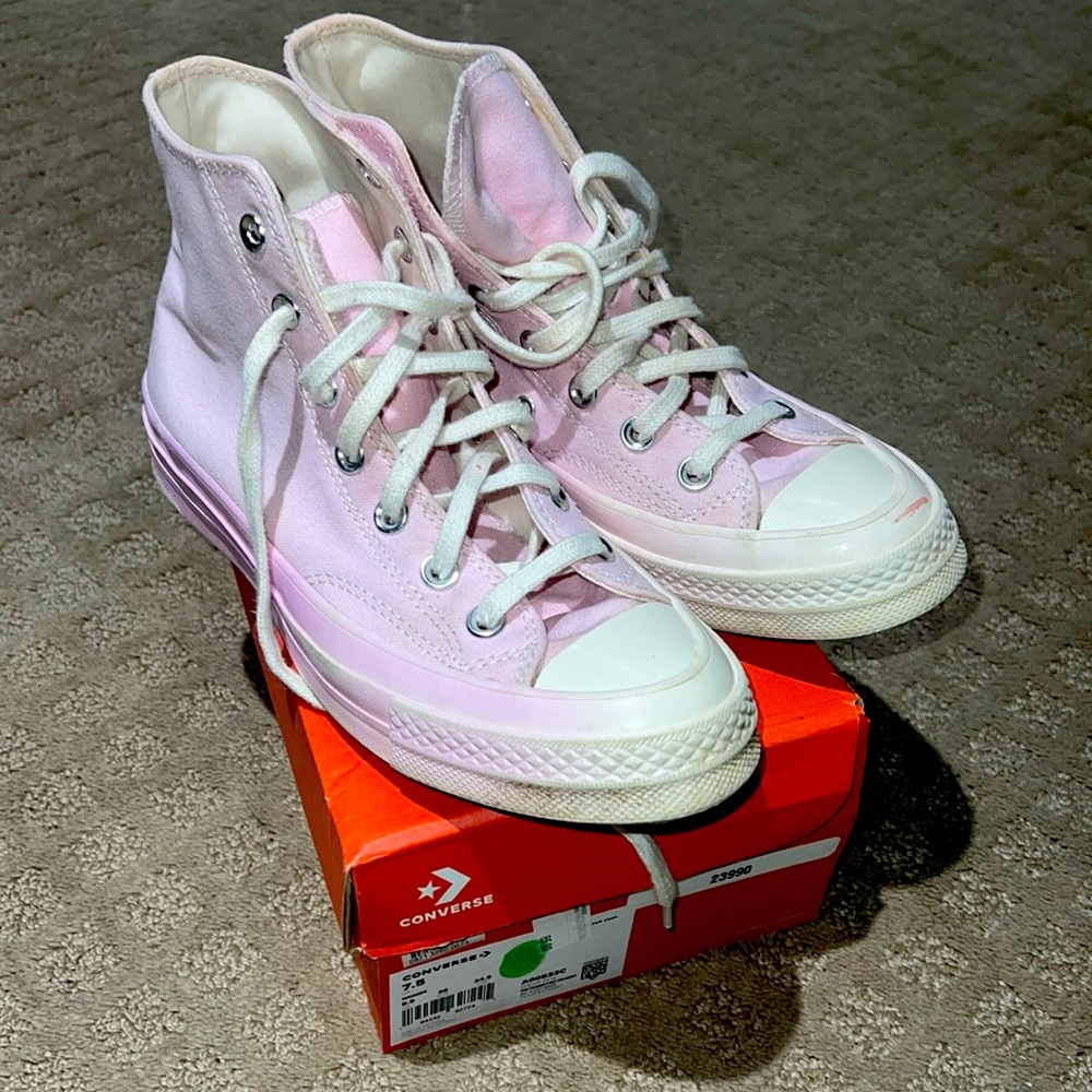 Converse Classic High Top Sneakers in Light Pink and White ombré